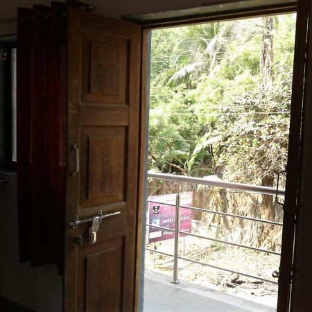 Hotel Kalpavruksha Алибаг Экстерьер фото